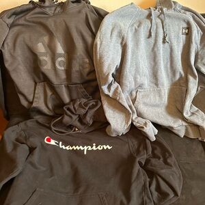 Lot of Men’s hooded sweatshirts